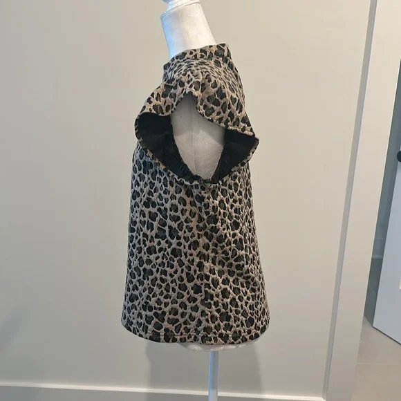 NWT THML Ruffle Sleeve Knit Leopard Print Top Sz M - Picture 2 of 8